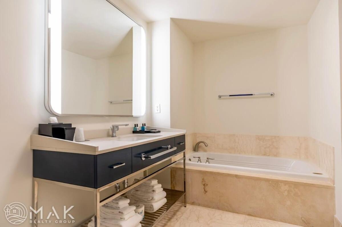 Fontainebleau Resort High Floor W Ocean Views Miami Beach Exteriér fotografie